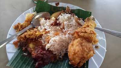 Sri Sujana Nasi Lemak