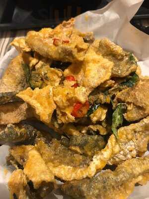 Streats - City Square Mall