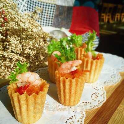 5 Little Monkeys Cafe