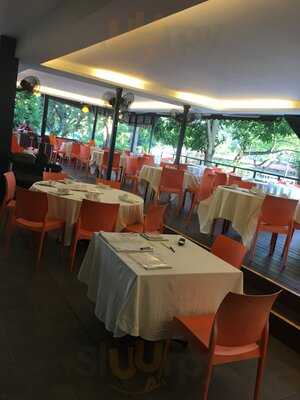 The Catch Seafood Restaurant & Bar