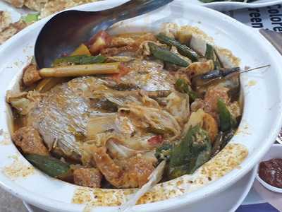 Chye Lye Curry Fish Head