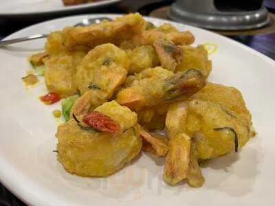 Food Street Keng Fish Head Steamboat Eating House