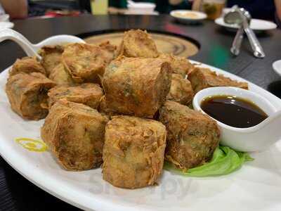 Food Street Keng Fish Head Steamboat Eating House