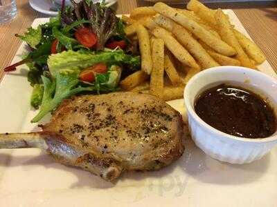 Scrumptious At The Turf