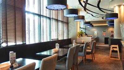 Eggs & Berries Tanglin