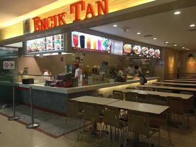 Encik Tan