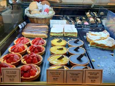 Paul Salon De The Restaurant