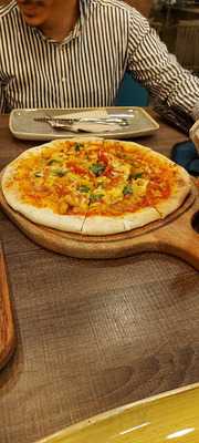 Plank Sourdough Pizza