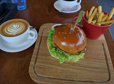 Grub Burger + Noodle Bar