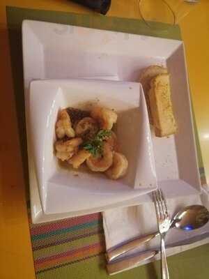 Chat & Chow Casual Dining