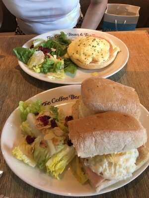 The Coffee Bean & Tea Leaf