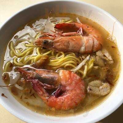 Fei Zai Pork Rib Prawn Noodle