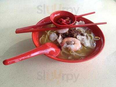 Fei Zai Pork Rib Prawn Noodle