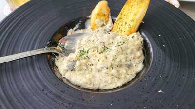 Cali, Park Avenue Rochester