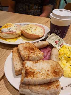 The Coffee Bean & Tea Leaf