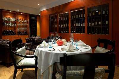 Scotts 27, The Heritage Dining