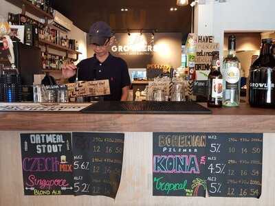 Growlers Craft Beer & Bistro