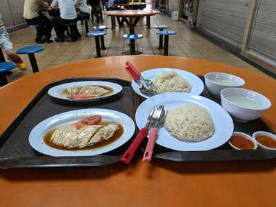 Tong Fong Fatt Hainanese Boneless Chicken Rice