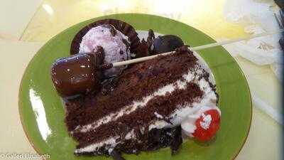 Vienna International Seafood & Teppanyaki Buffet Restaurant