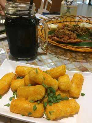 Streats Hong Kong Cafe