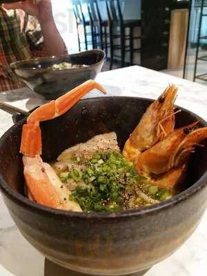 Moc Restaurant & Bar