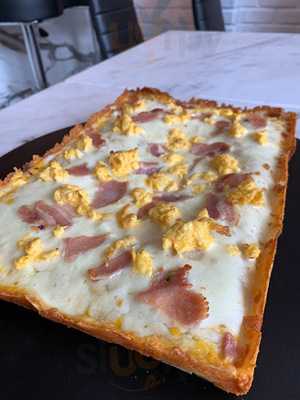 The Ground Cafe & Bar