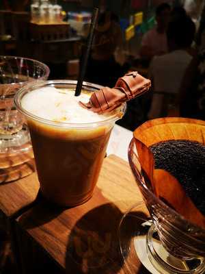 Amanda Cafe & Bistro