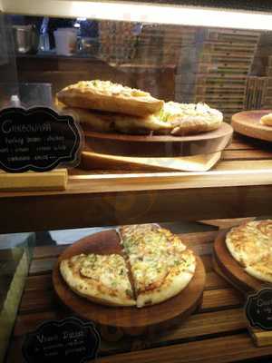 Proofer Bakery & Pizzeria