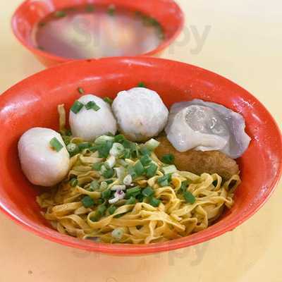 Singapore's Best Traditional Herbal Soup