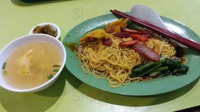Singapore's Best Traditional Herbal Soup