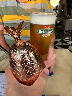 Le Noir Bar & Lounge