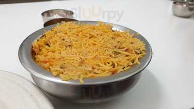 Ponnusamy Restaurant Authentic Chettinad Food