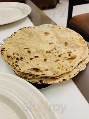 Ponnusamy Restaurant Authentic Chettinad Food