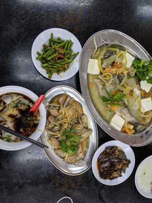 Teochew Porridge And Kway Chap