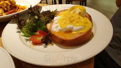 The Coffee Bean & Tea Leaf