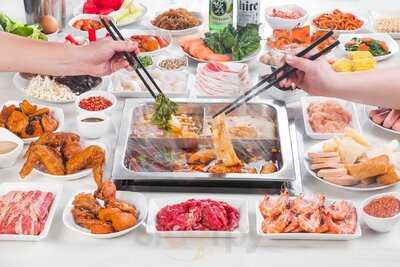 Gorogoro Steamboat & Korean Buffet