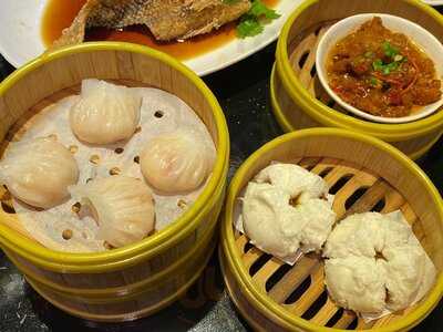 Crystal Jade Pavilion (crowne Plaza)