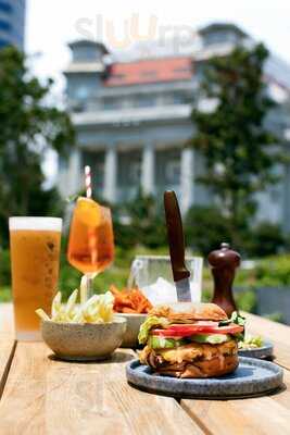 Bayside Drinks & Eats