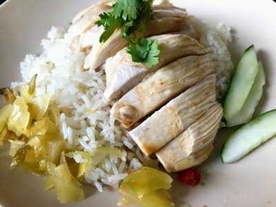 Tiong Bahru Hainanese Boneless Chicken Rice