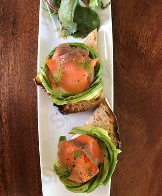 Naturelle + Cafe + Dining + Lounge