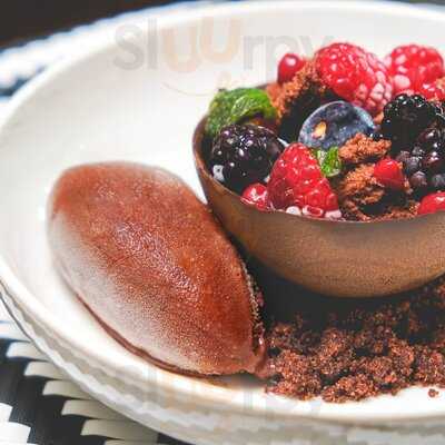 Naturelle + Cafe + Dining + Lounge