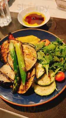 Mazzo Restaurant & Bar