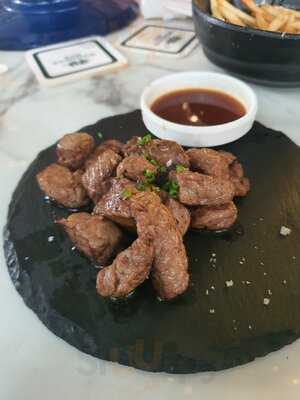 Tipsy Bird Gastrobar