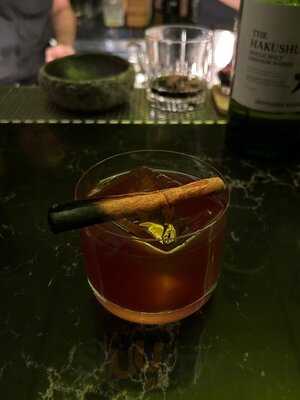 Lumo Bar & Restaurant