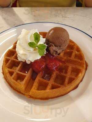 Broadway American Diner