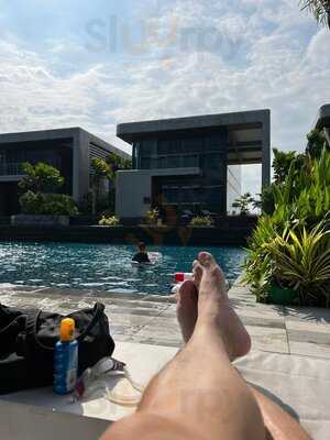 Tee Deck - Al Fresco Bar & Grill