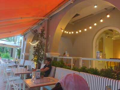 Prive Robertson Quay