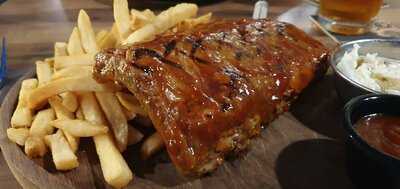 Brewerkz (one Fullerton)