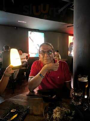 Simply Live By Tin Box