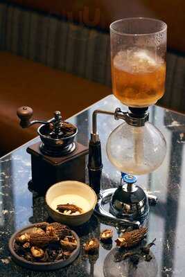 Qin Restaurant & Bar